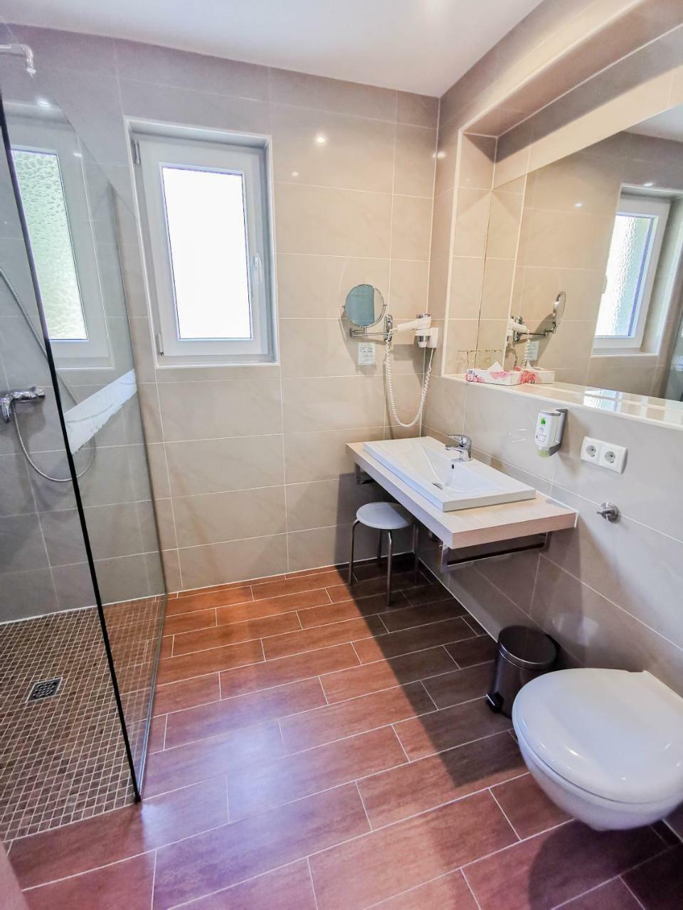 Wald-Hotel Sellin  Extérieur photo